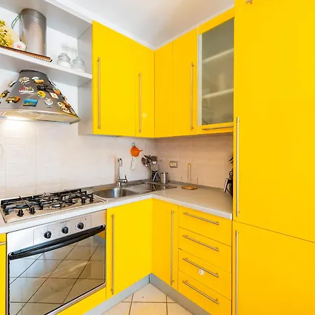 Appartamento Guesthost - Comfy Balcony Flat With Sea View Pineto